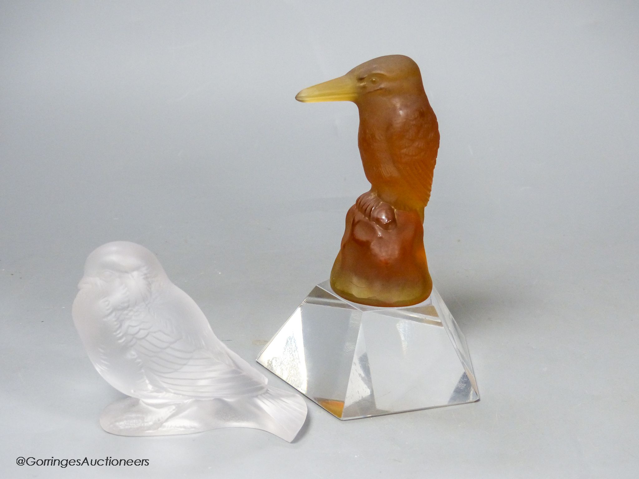 An R. Lalique France frosted glass robin, together with a Czechoslovakian glass amber glass kingfisher, tallest 15.5cm